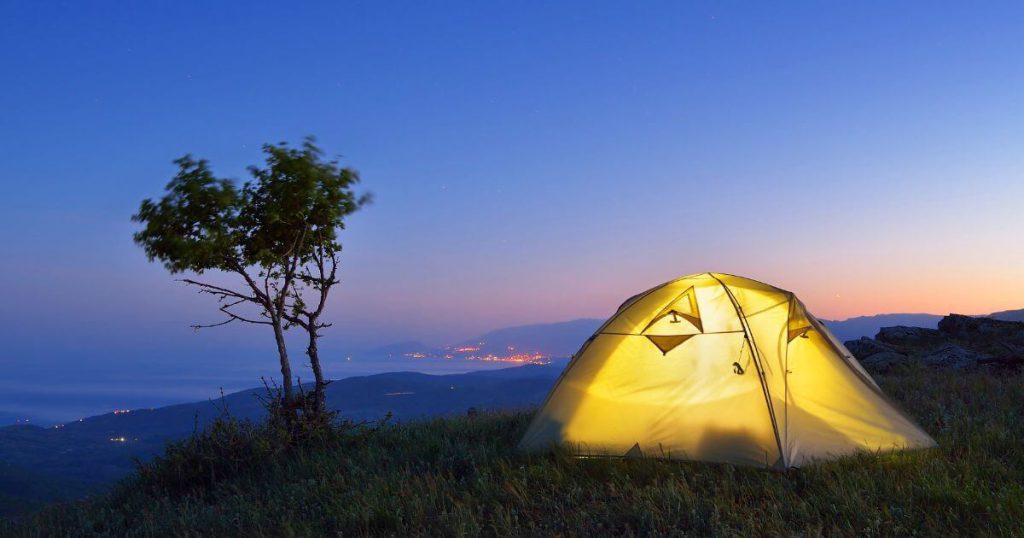 日が暮れてきたキャンプ
